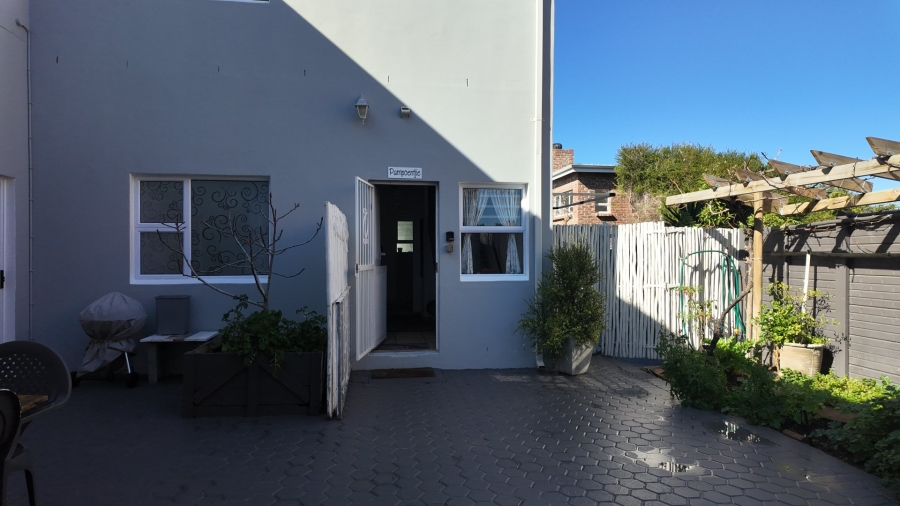 7 Bedroom Property for Sale in Stilbaai Wes Western Cape